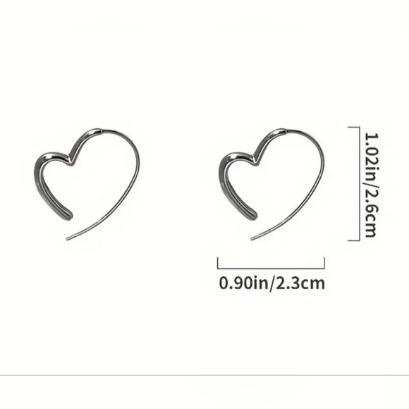 Elegant Heart Design Hoop Earrings - Picture 3 of 3